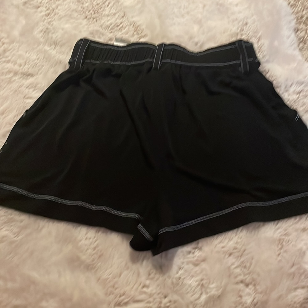 Express shorts - Picture 2 of 2